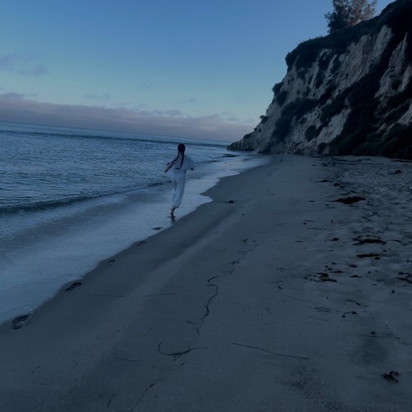 Meet your Posher, Rebecca - Picture 1 of 1